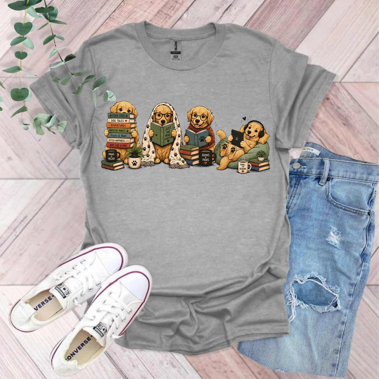 Golden Retriever Reading Books Fall T-Shirt