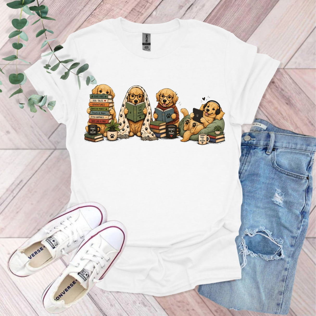 Golden Retriever Reading Books Fall T-Shirt
